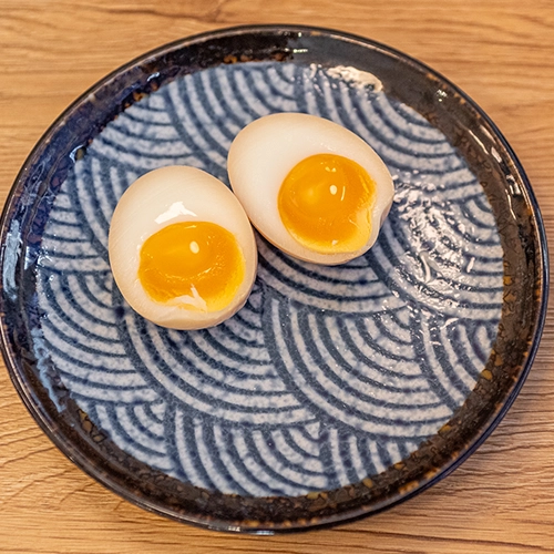 TAMAGO Oeuf mariné mollet